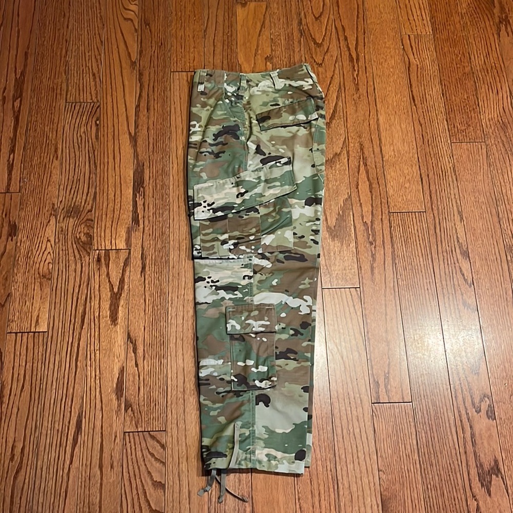 Army OCP ACU Trousers Size: Small-Short